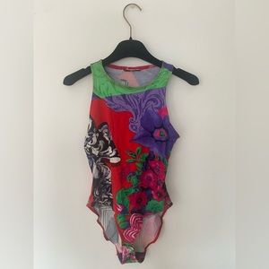 Vintage 90’s VERSUS Versace bodysuit. Size 4 USA . No tag. Authentic piece.